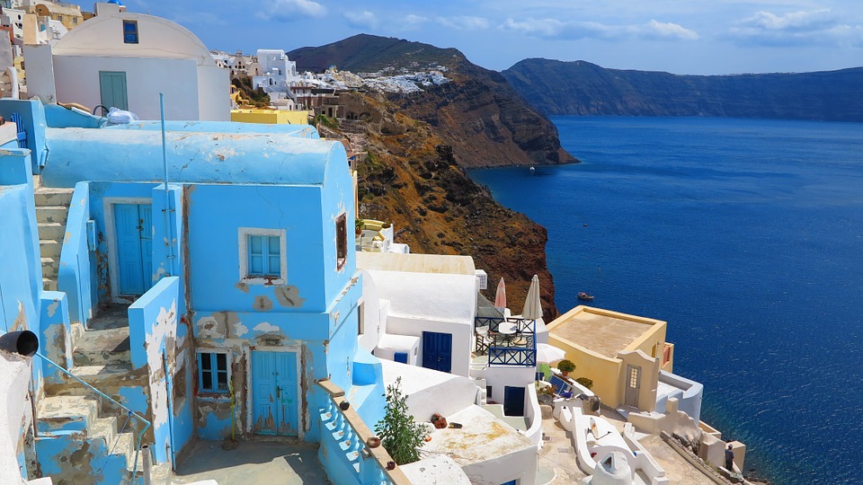 santorini-280066_960_720