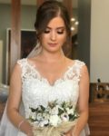Nesa Kuaför Bornova Gelin Saçı ve Makyajı fiyatı